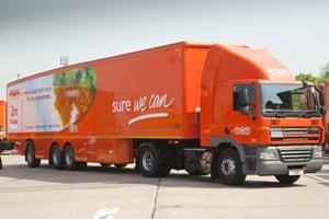 TNT Express longer semi-trailer
